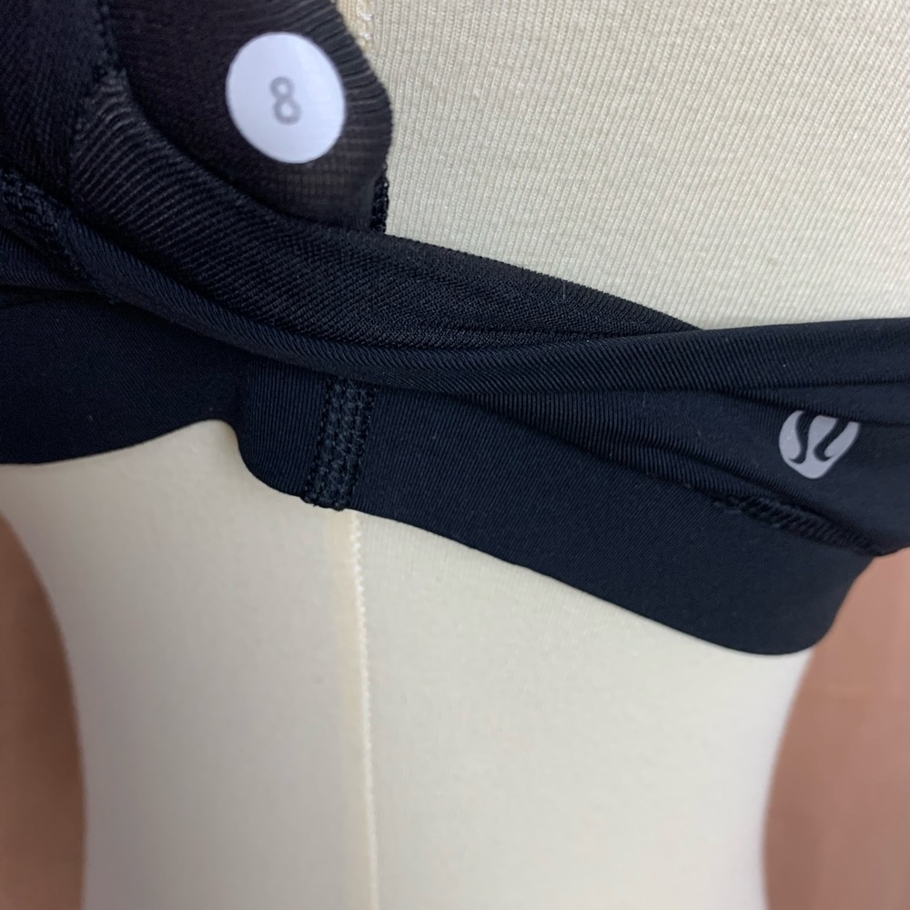 Lululemon black energy bra sz8 - Picture 6 of 6